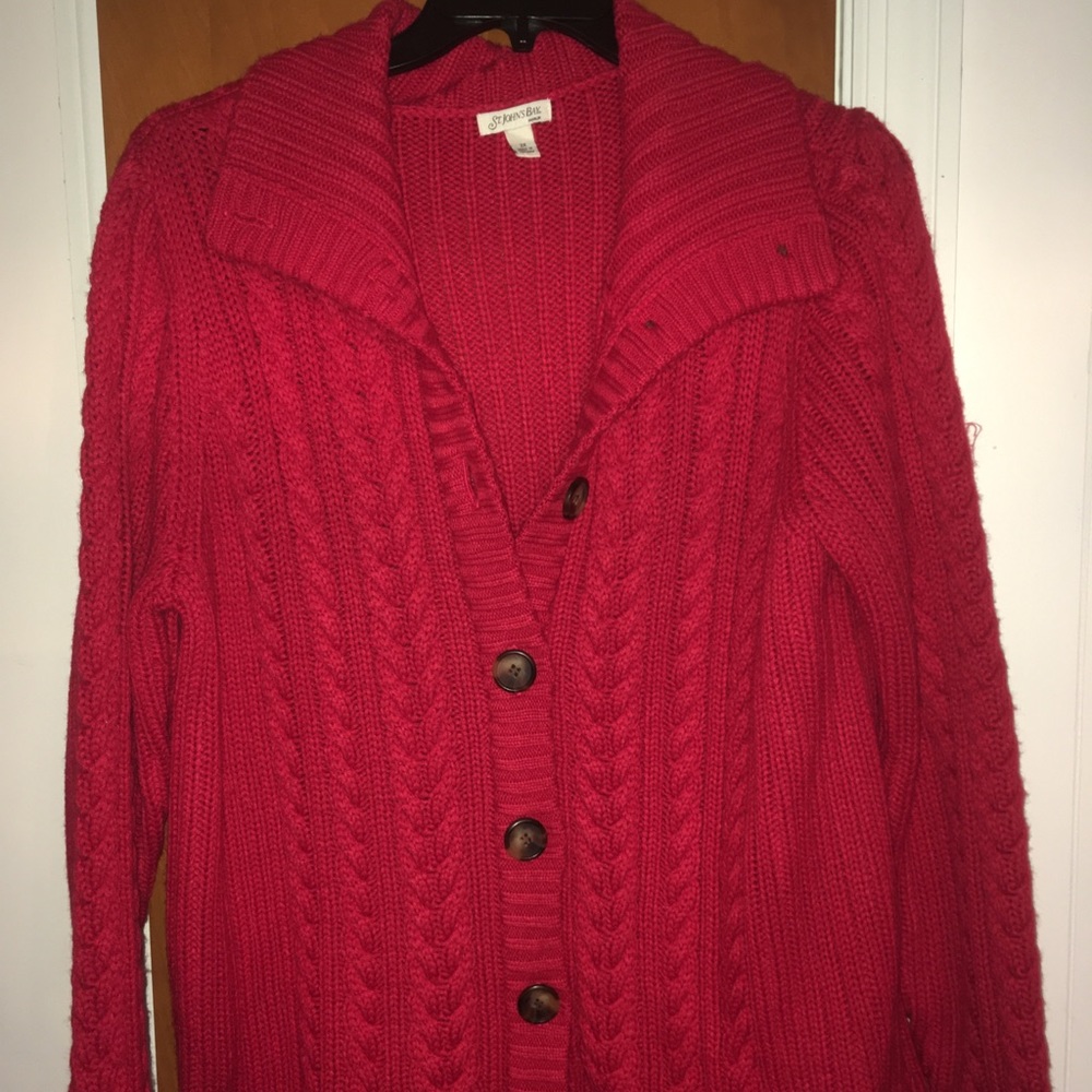 Women’s cable knit sweater